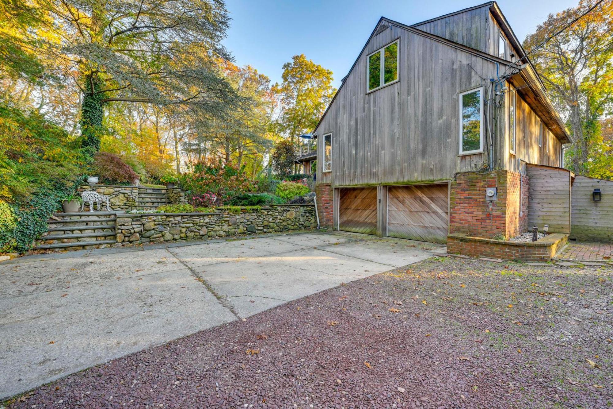 Cozy Dix Hills Apt With Deck About 7 Mi To Beach! Exteriör bild